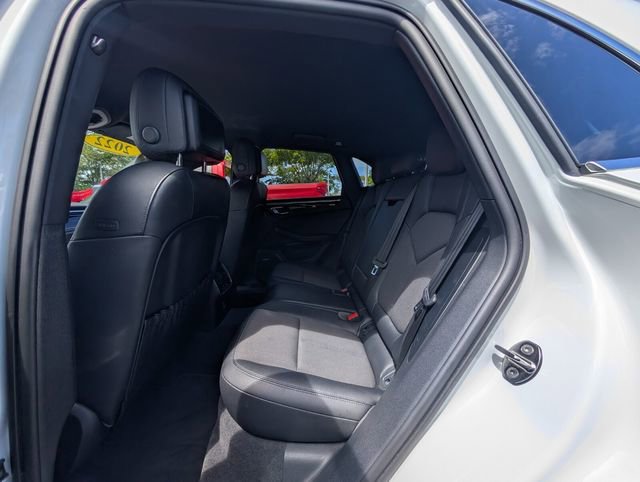 Used 2022 Porsche Macan S AWD/4WD image 11