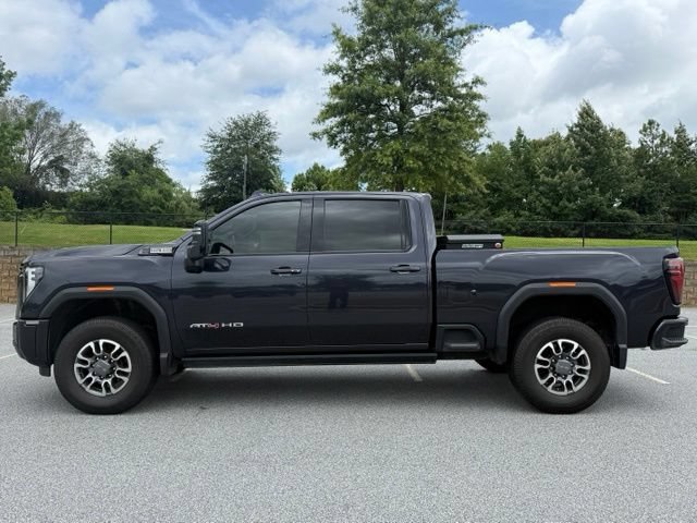 Used 2024 GMC Sierra 2500 AT4 w/ Technology Package AWD/4WD image 3