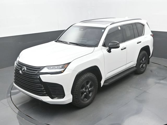 Used 2025 Lexus LX 700h Overtrail AWD/4WD image 32
