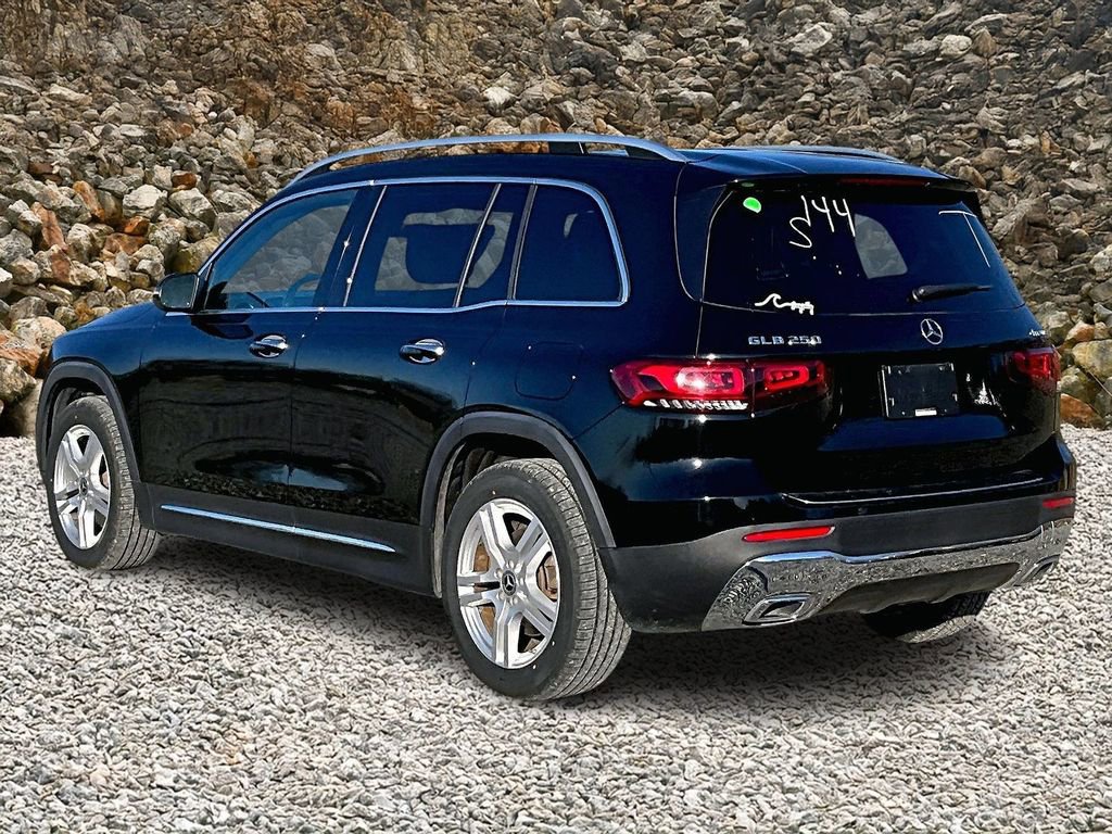 Used 2021 Mercedes-Benz GLB 250 4MATIC image 9