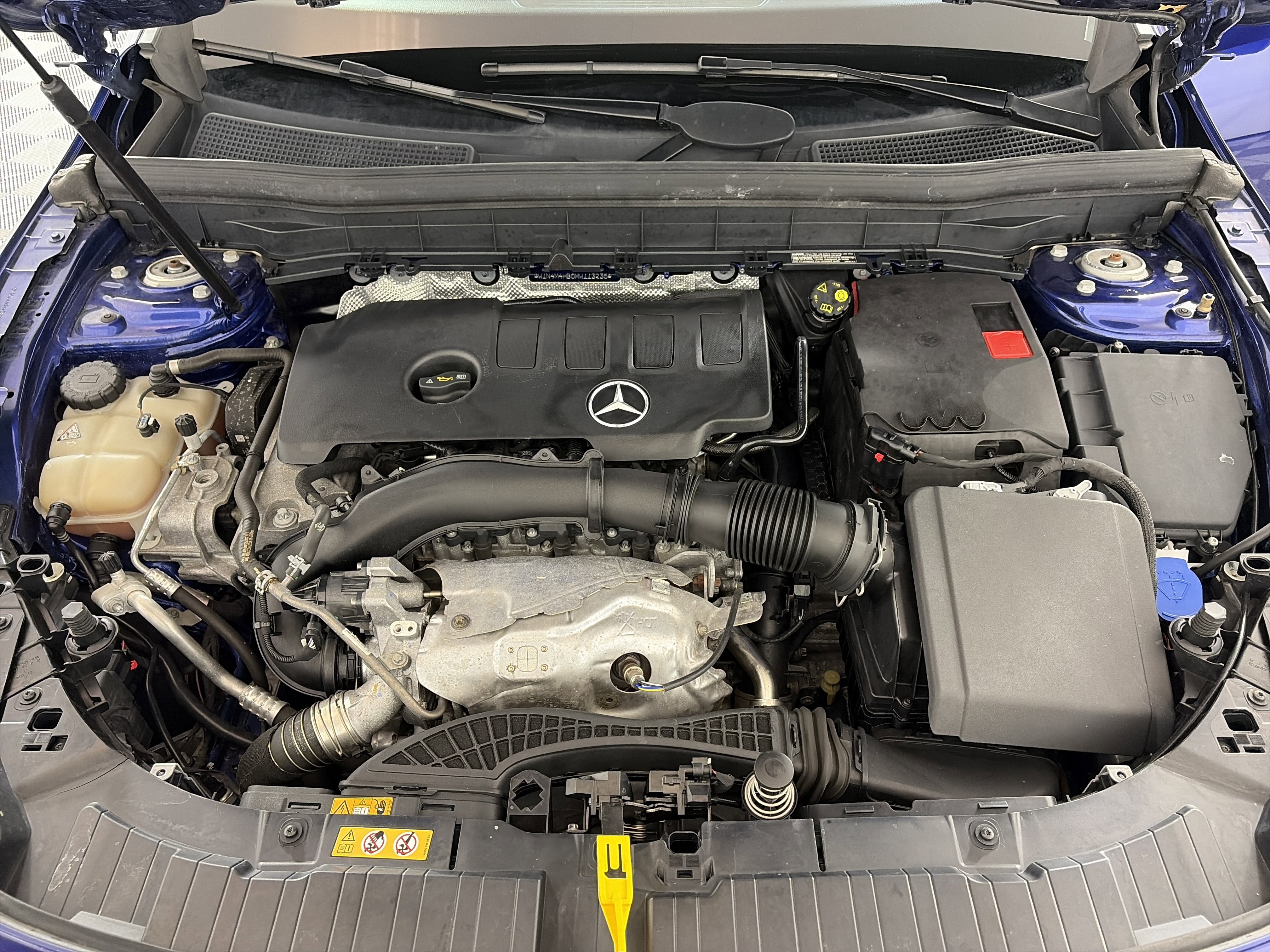Certified 2021 Mercedes-Benz GLB 250 4MATIC image 11