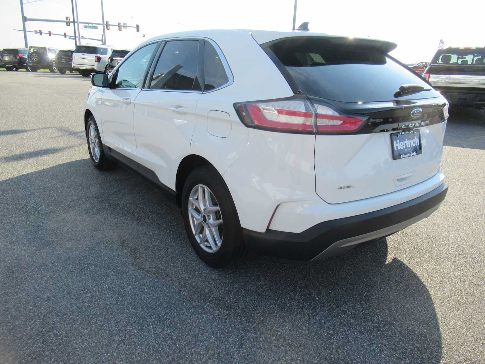 Used 2024 Ford Edge SEL AWD/4WD image 7