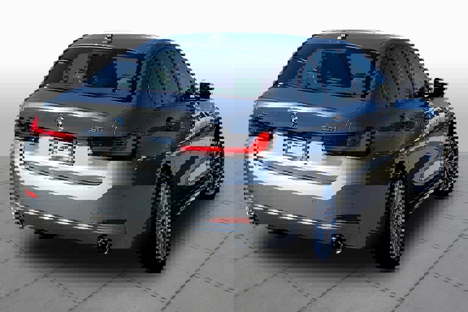 Used 2023 BMW 330i xDrive Sedan w/ Premium Package image 13