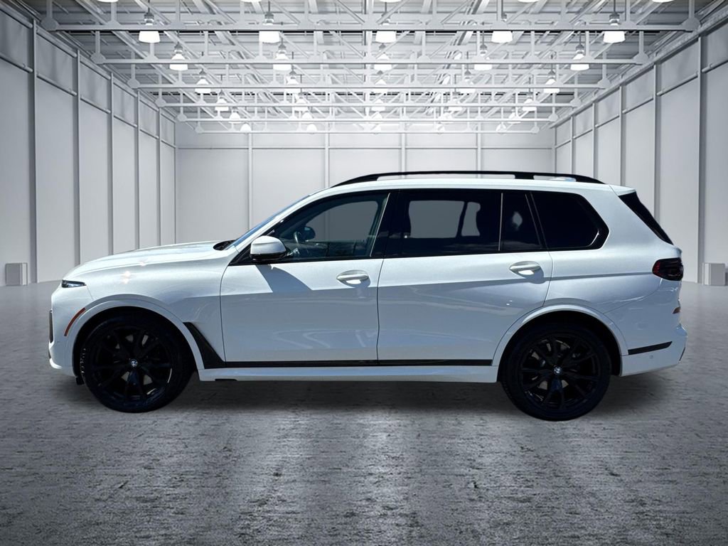 Used 2023 BMW X7 xDrive40i w/ Dynamic Handling Package AWD/4WD image 4