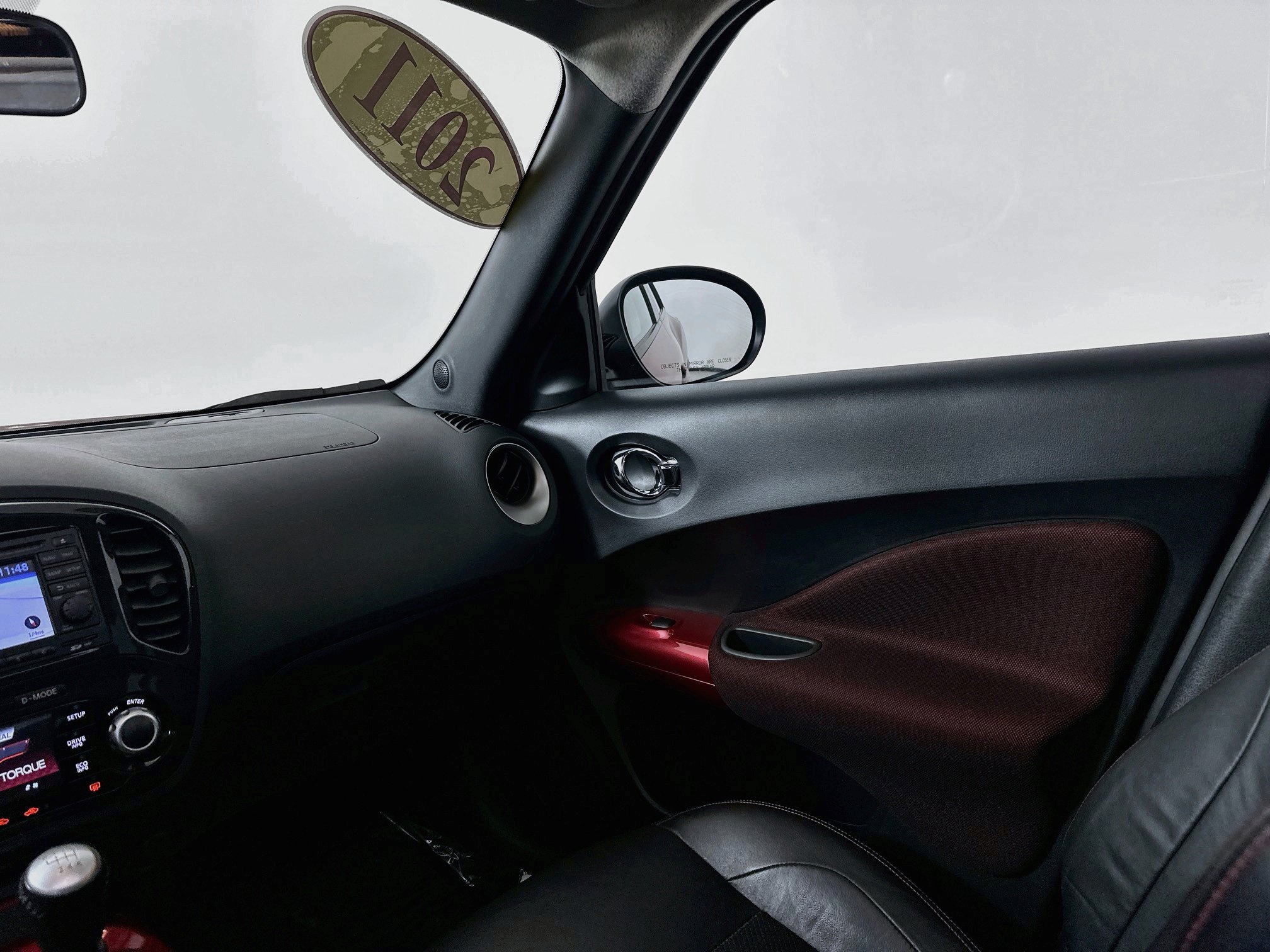 Used 2011 Nissan Juke SL FWD image 23