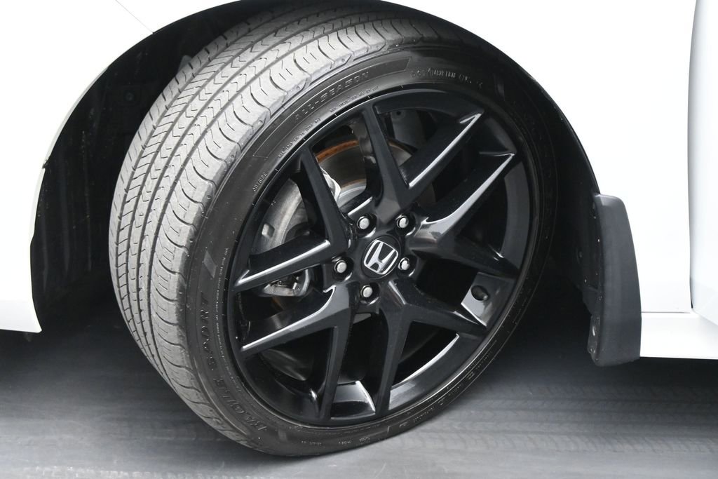 Used 2023 Honda Civic Sport image 17