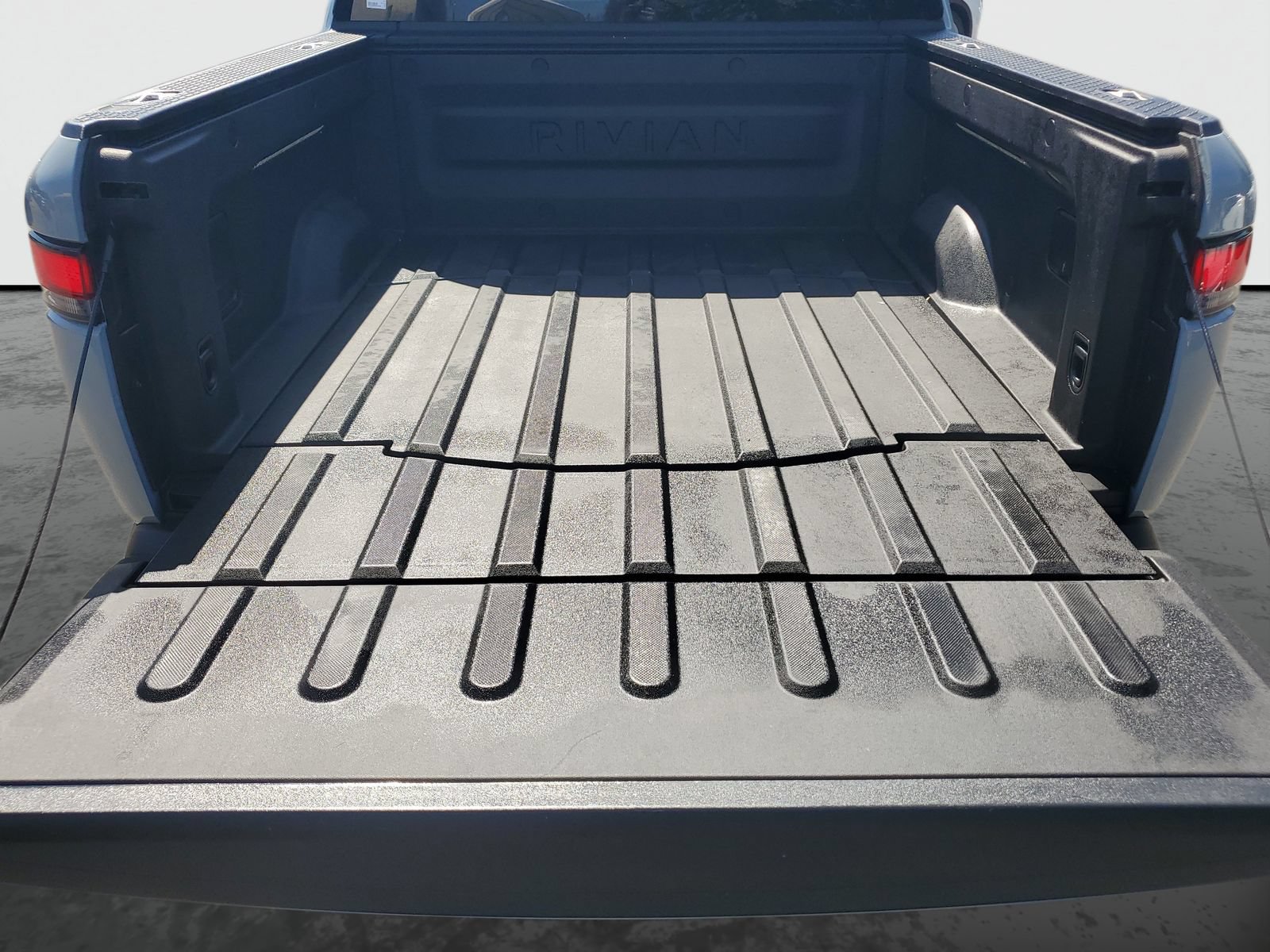 Used 2024 Rivian R1T Adventure AWD/4WD image 8