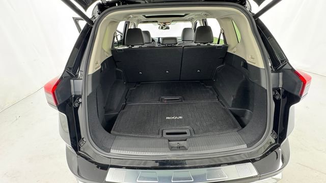 Certified 2026 Nissan Rogue Platinum w/ Platinum Premium Package AWD/4WD image 15