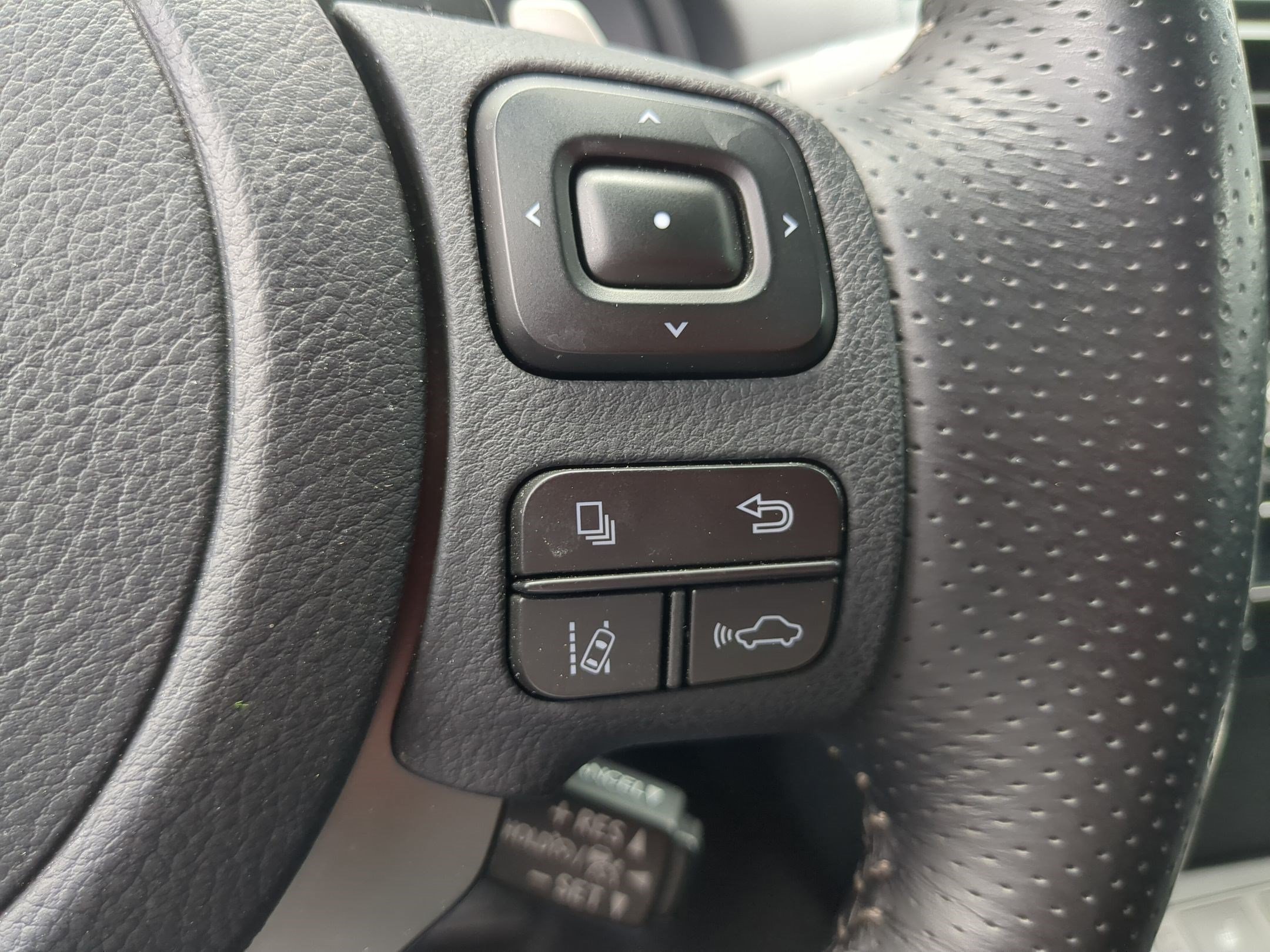 Used 2025 Lexus IS 350 F Sport w/ Navigation Package AWD/4WD image 18