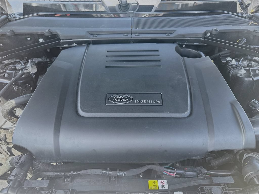 Used 2025 Land Rover Defender 110 S AWD/4WD image 31