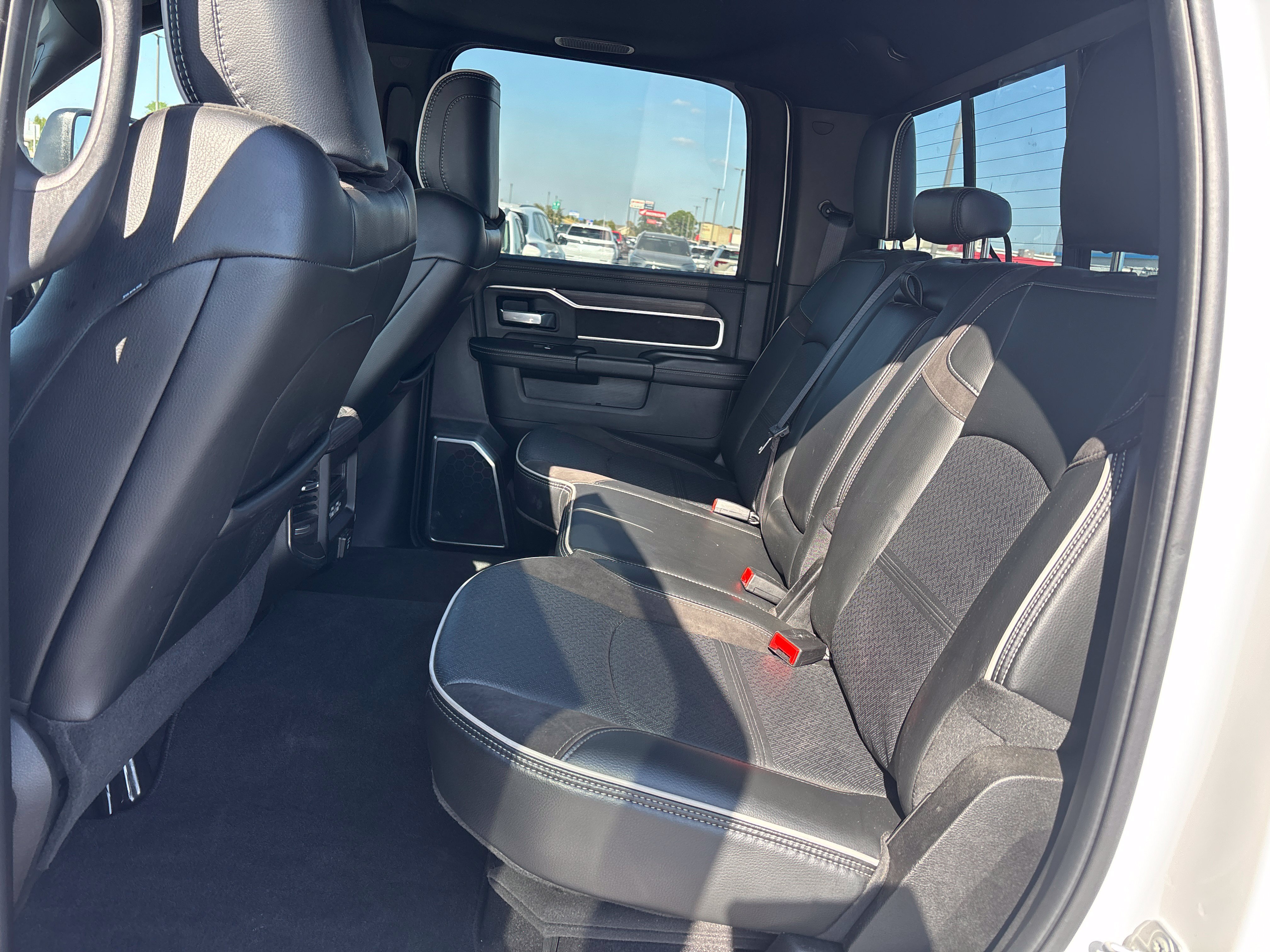Used 2025 RAM 2500 Laramie w/ Night Edition AWD/4WD image 11