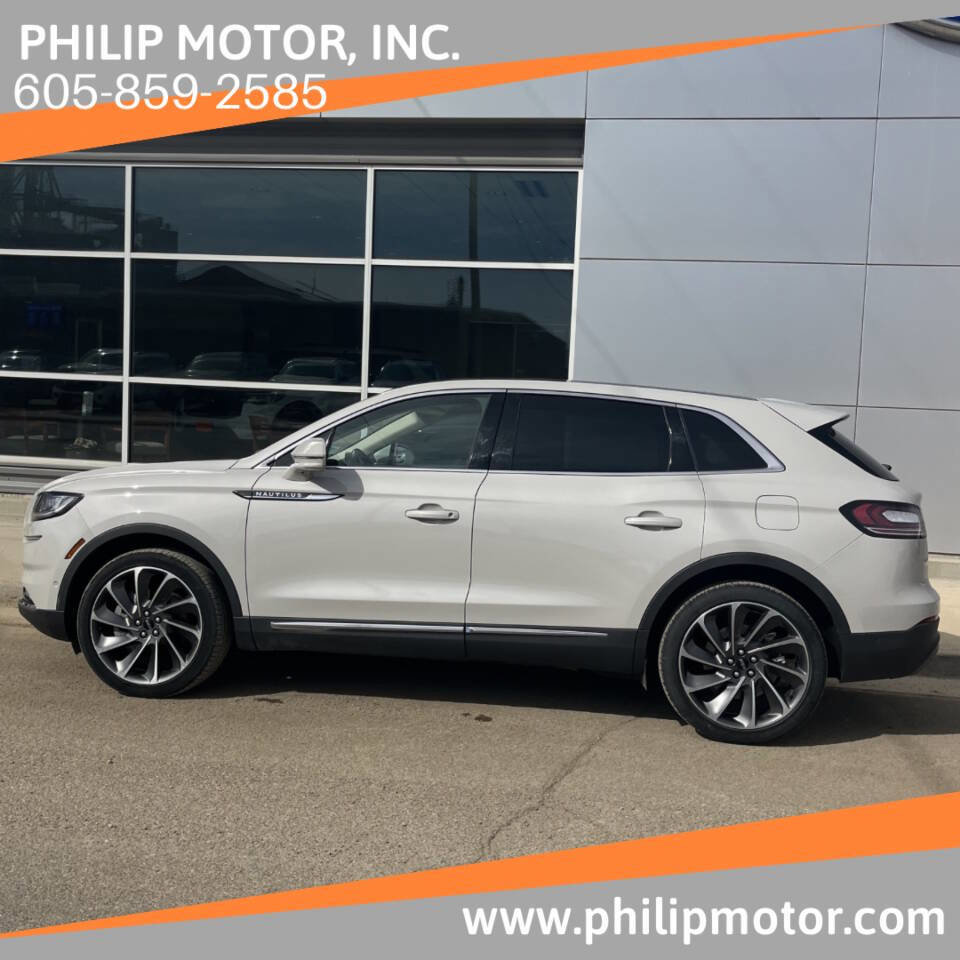 Used 2022 Lincoln Nautilus Reserve w/ Equipment Group 202A image 1