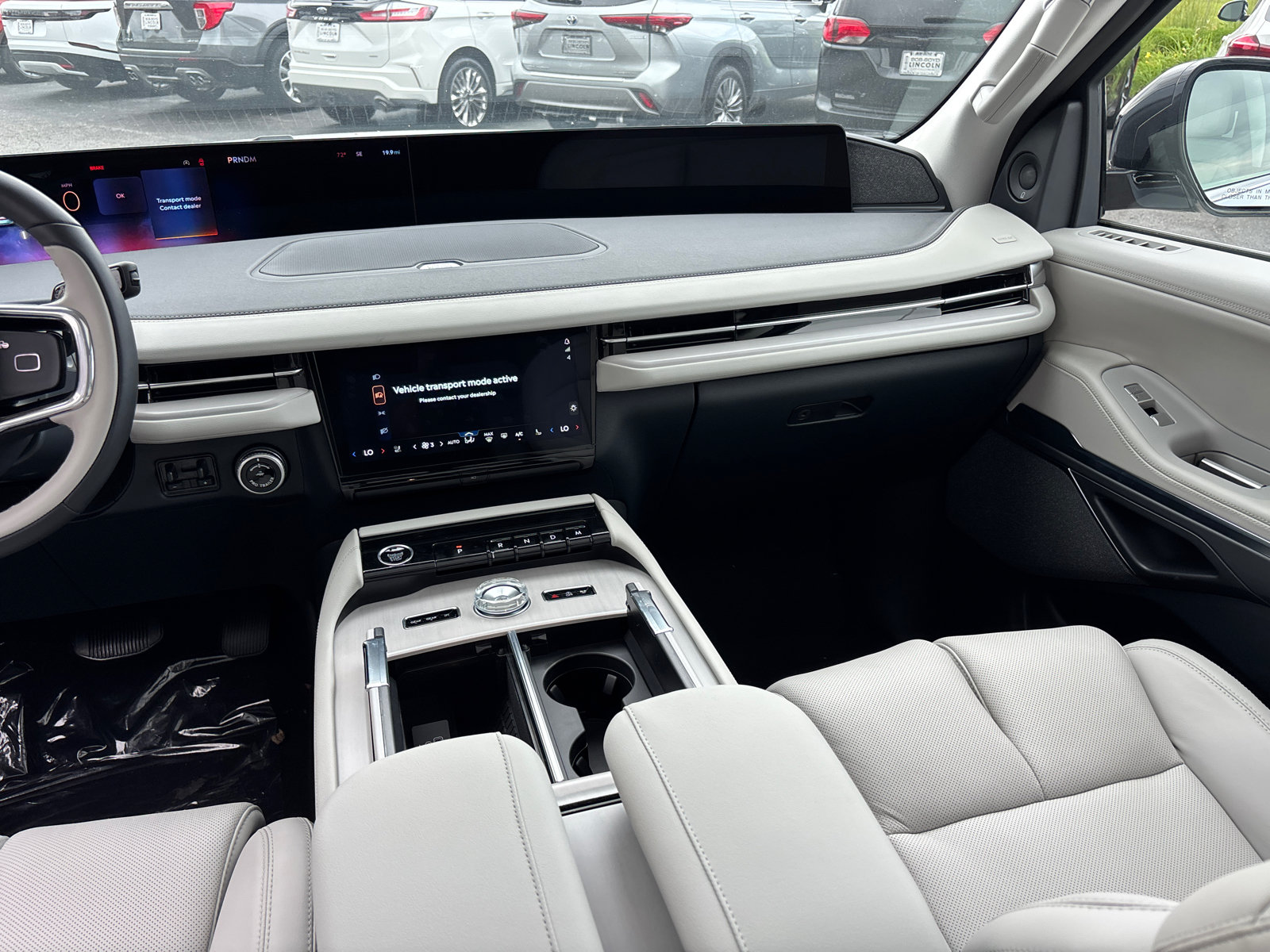 New 2026 Lincoln Navigator Reserve AWD/4WD image 31