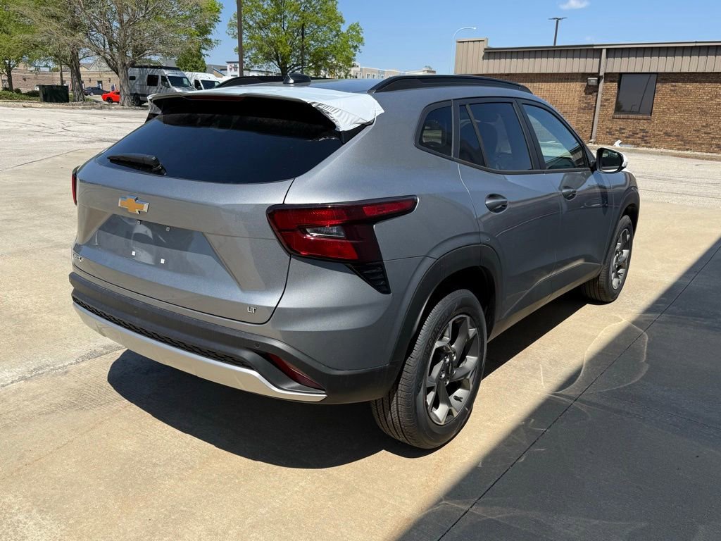 New 2026 Chevrolet Trax LT w/ Driver Confidence Package FWD image 7