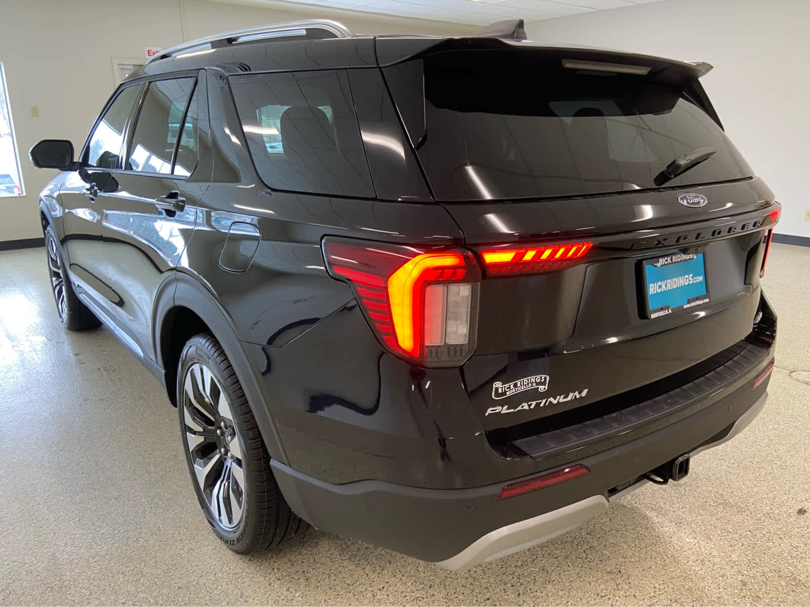 New 2026 Ford Explorer Platinum image 10