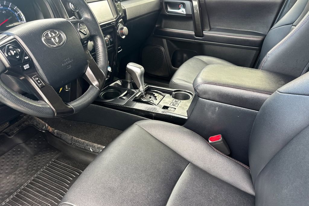 Used 2019 Toyota 4Runner TRD Off-Road Premium AWD/4WD image 10