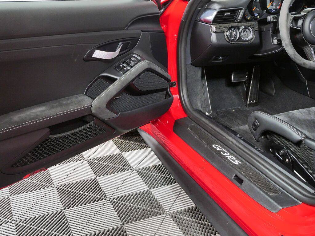 Certified 2019 Porsche 911 GT3 RS RWD image 8