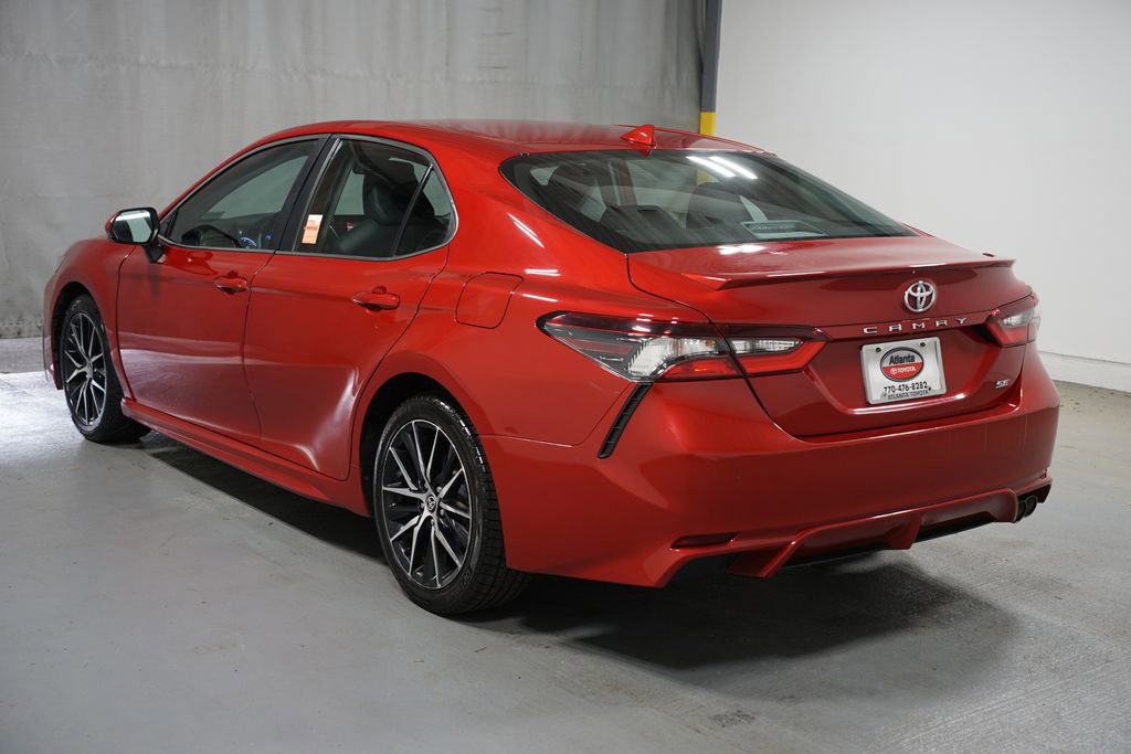 Used 2021 Toyota Camry SE FWD image 6