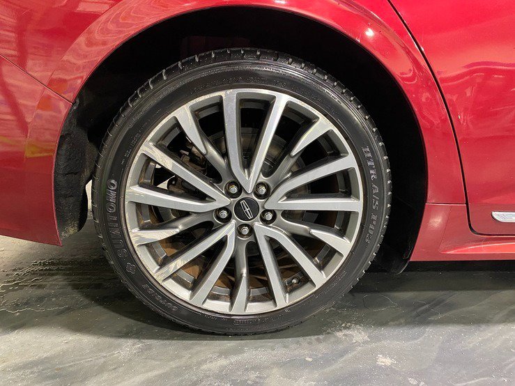 Used 2018 Lincoln Continental Premiere FWD image 10