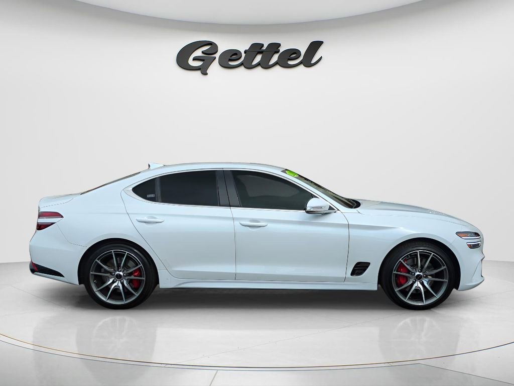 Used 2025 Genesis G70 2.5T image 3