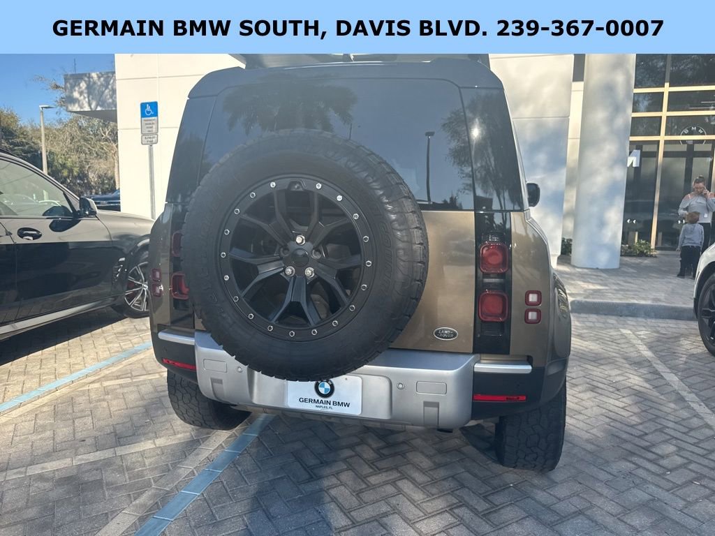 Used 2020 Land Rover Defender 110 SE image 12