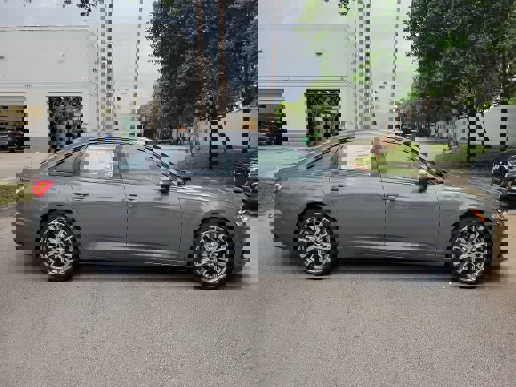 New 2025 Audi A6 Premium image 9