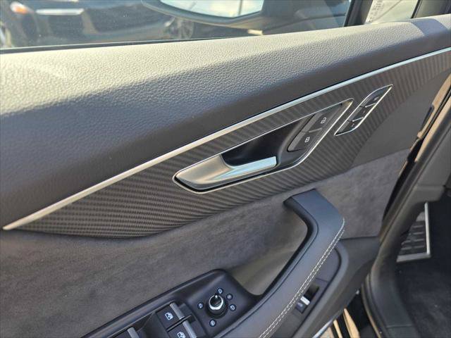 Used 2025 Audi SQ7 Premium Plus AWD/4WD image 23