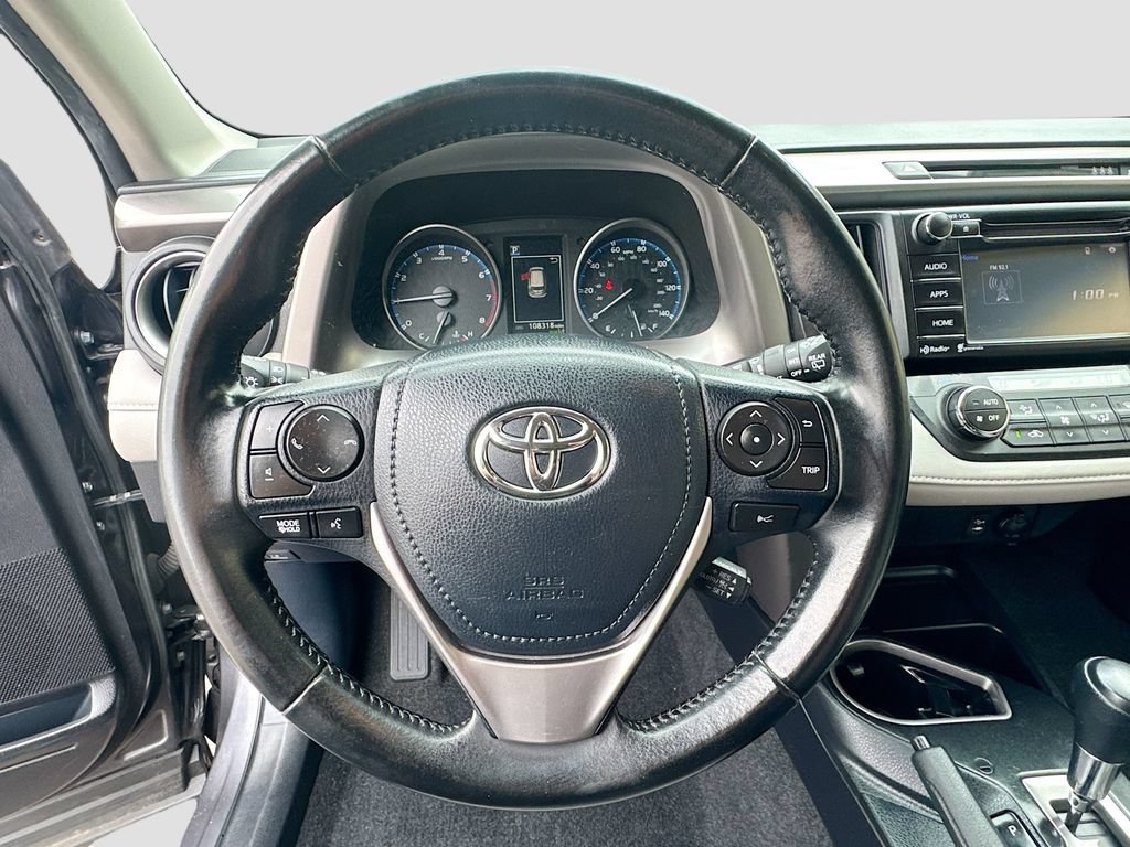 Used 2017 Toyota RAV4 XLE AWD/4WD image 7