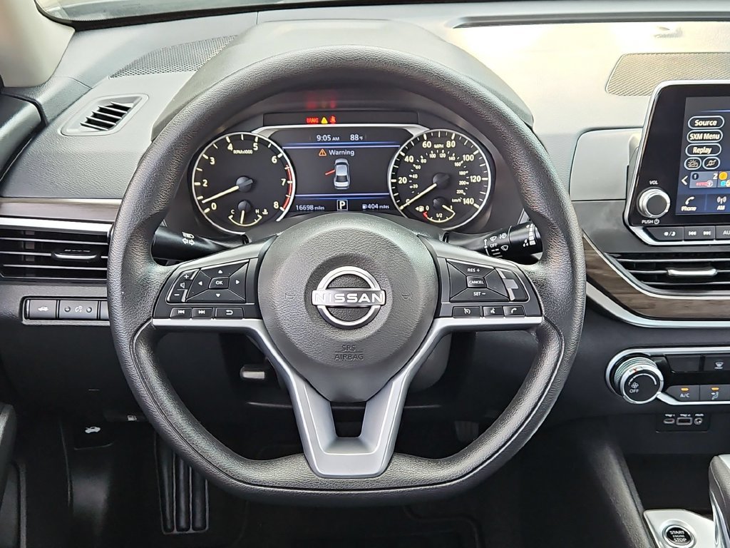 Used 2025 Nissan Altima 2.5 SV FWD image 23