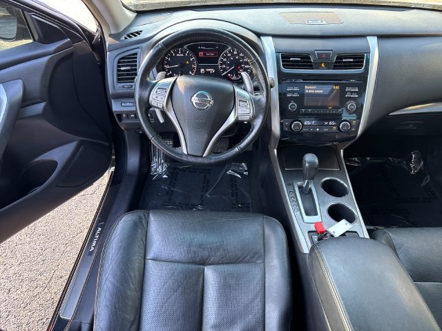 Used 2013 Nissan Altima 3.5 SL FWD image 16