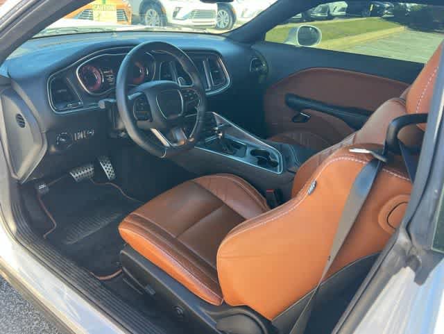 Used 2016 Dodge Challenger SRT Hellcat RWD image 2