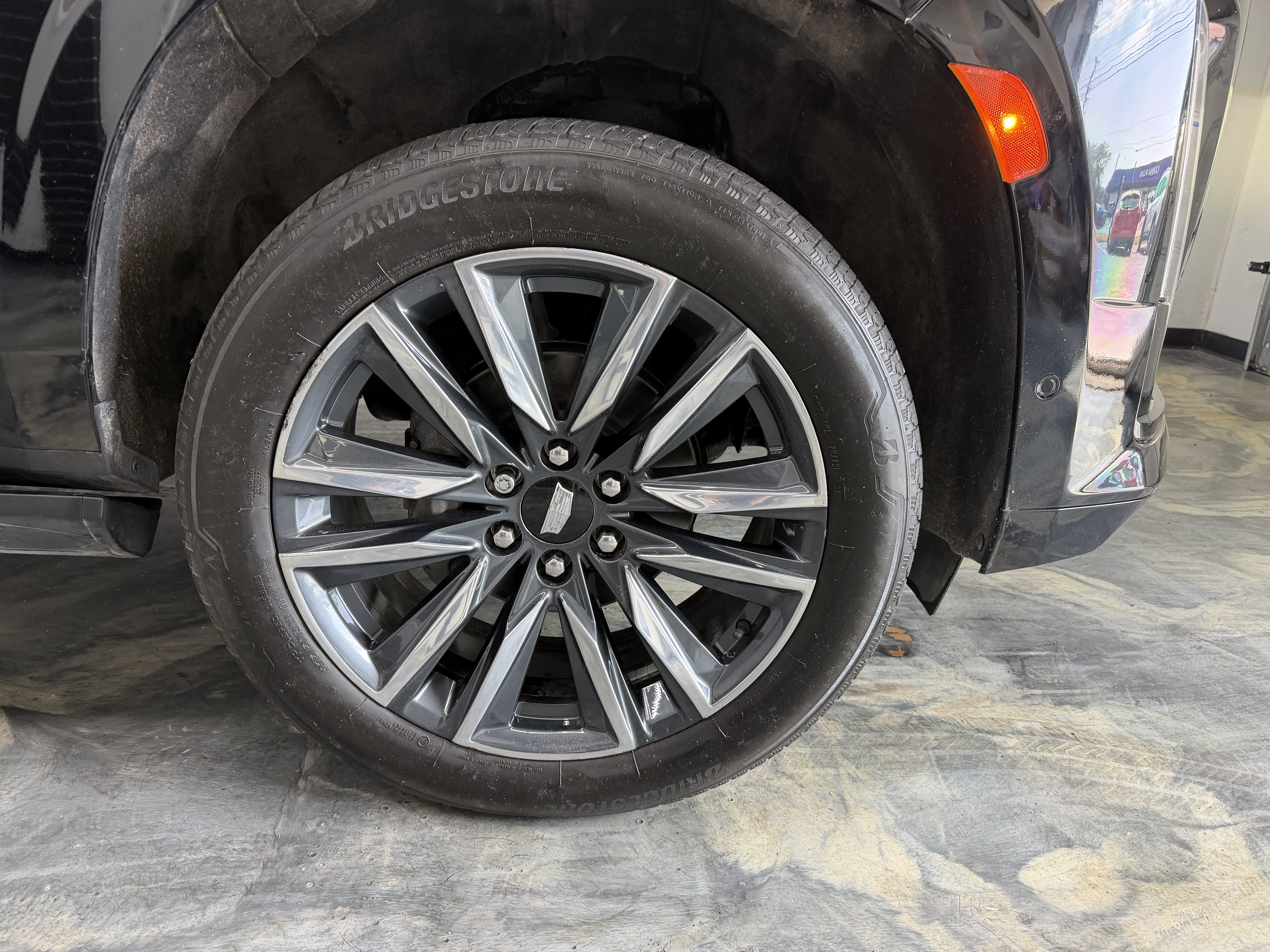 Used 2022 Cadillac Escalade ESV Sport w/ Touring Package AWD/4WD image 30