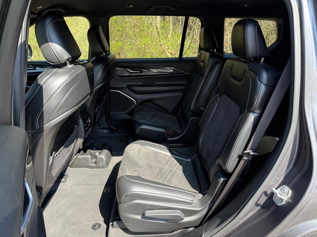 Used 2021 Jeep Grand Cherokee L Laredo AWD/4WD image 14