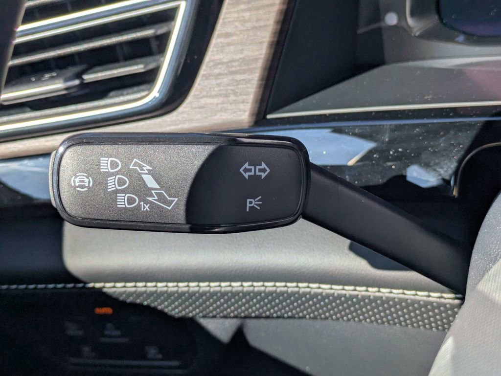 New 2026 Volkswagen Atlas SEL Premium R-Line image 32