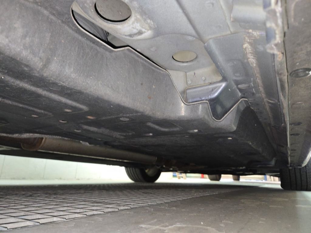 Used 2013 Buick LaCrosse Leather image 18