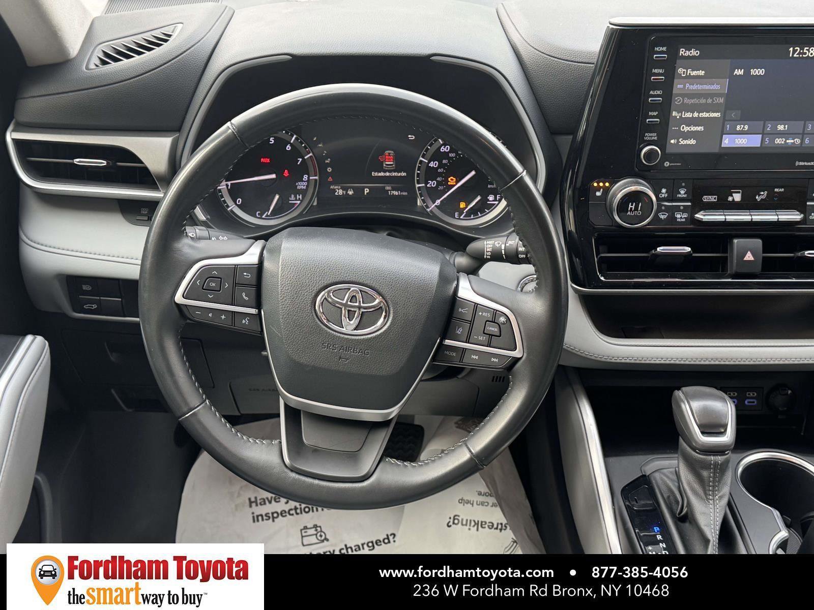 Used 2022 Toyota Highlander XLE image 13