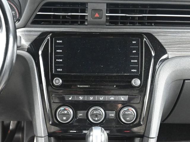 Used 2021 Volkswagen Passat 2.0T R-Line image 26