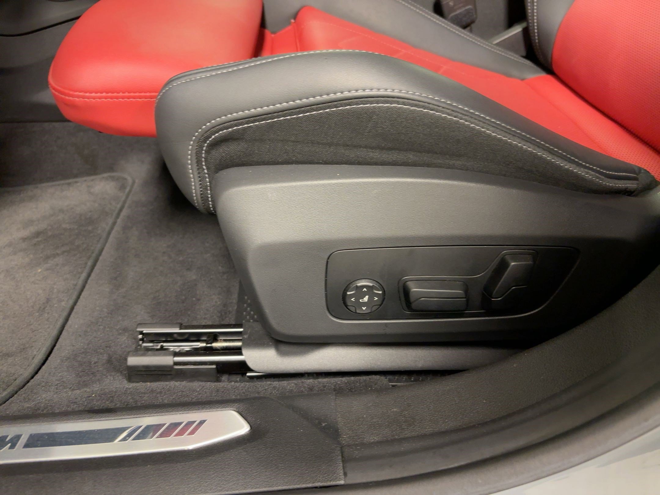 Used 2025 BMW M235i xDrive w/ Premium Package image 13