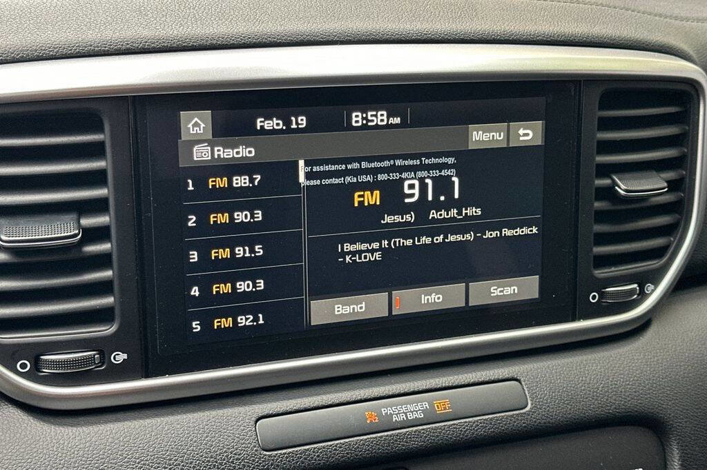 Used 2022 Kia Sportage LX image 18