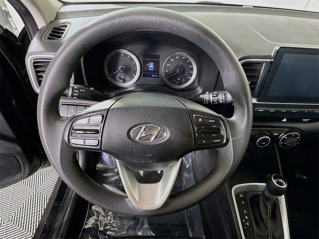 Used 2020 Hyundai Venue SE image 18