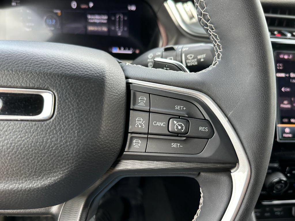 Certified 2023 Jeep Grand Cherokee L Laredo AWD/4WD image 25