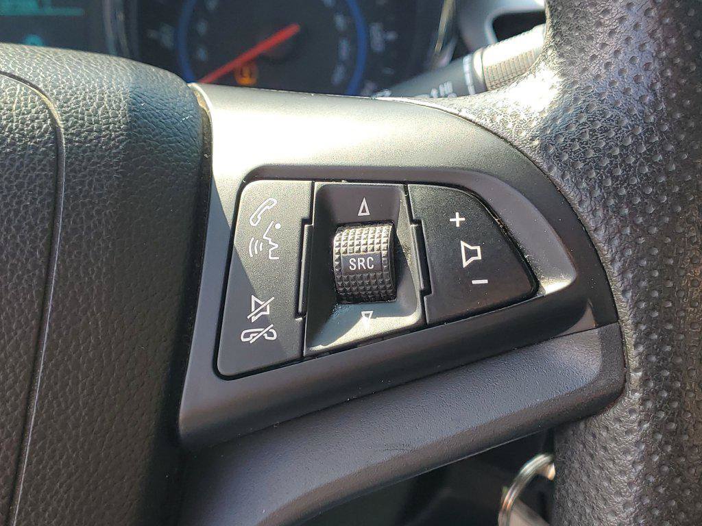 Used 2015 Chevrolet Cruze LT w/ Sun And Sound Package FWD image 11