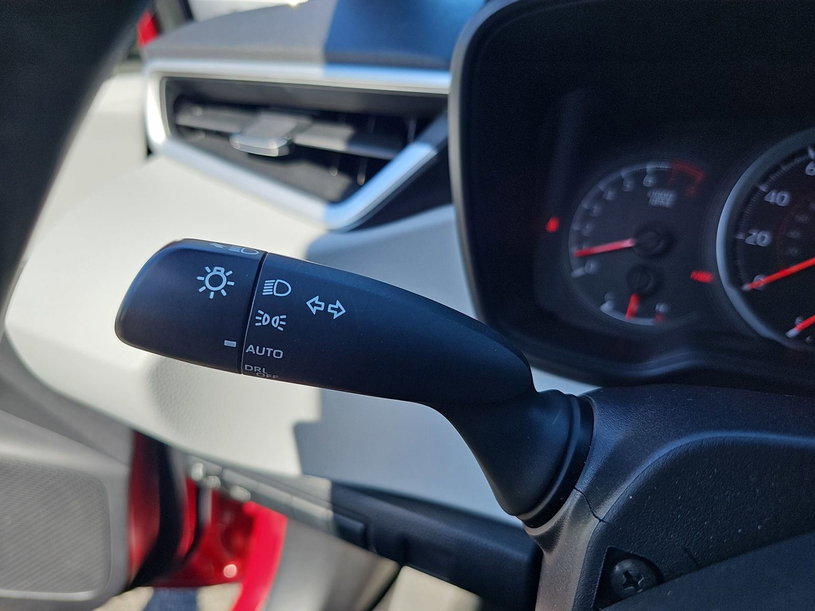 Used 2022 Toyota Corolla SE image 19