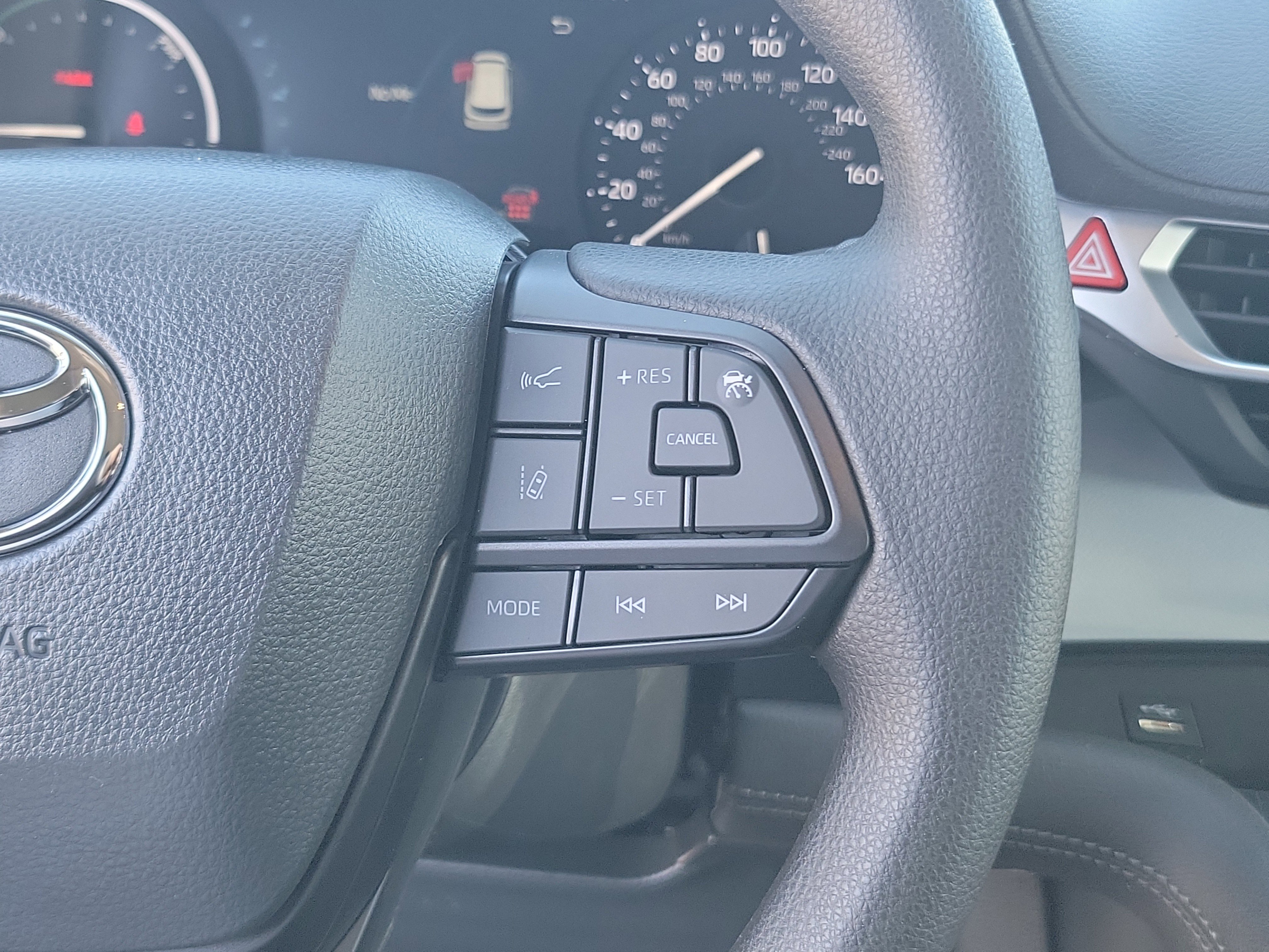 New 2026 Toyota Sienna LE image 17