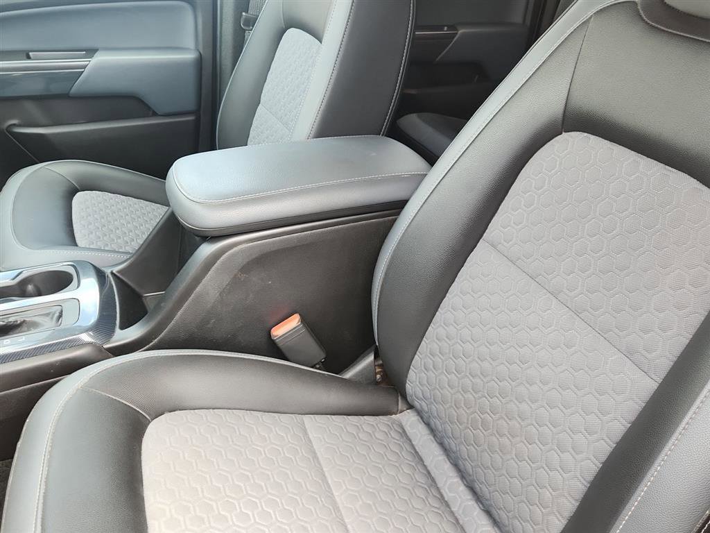 Used 2018 Chevrolet Colorado Z71 AWD/4WD image 10