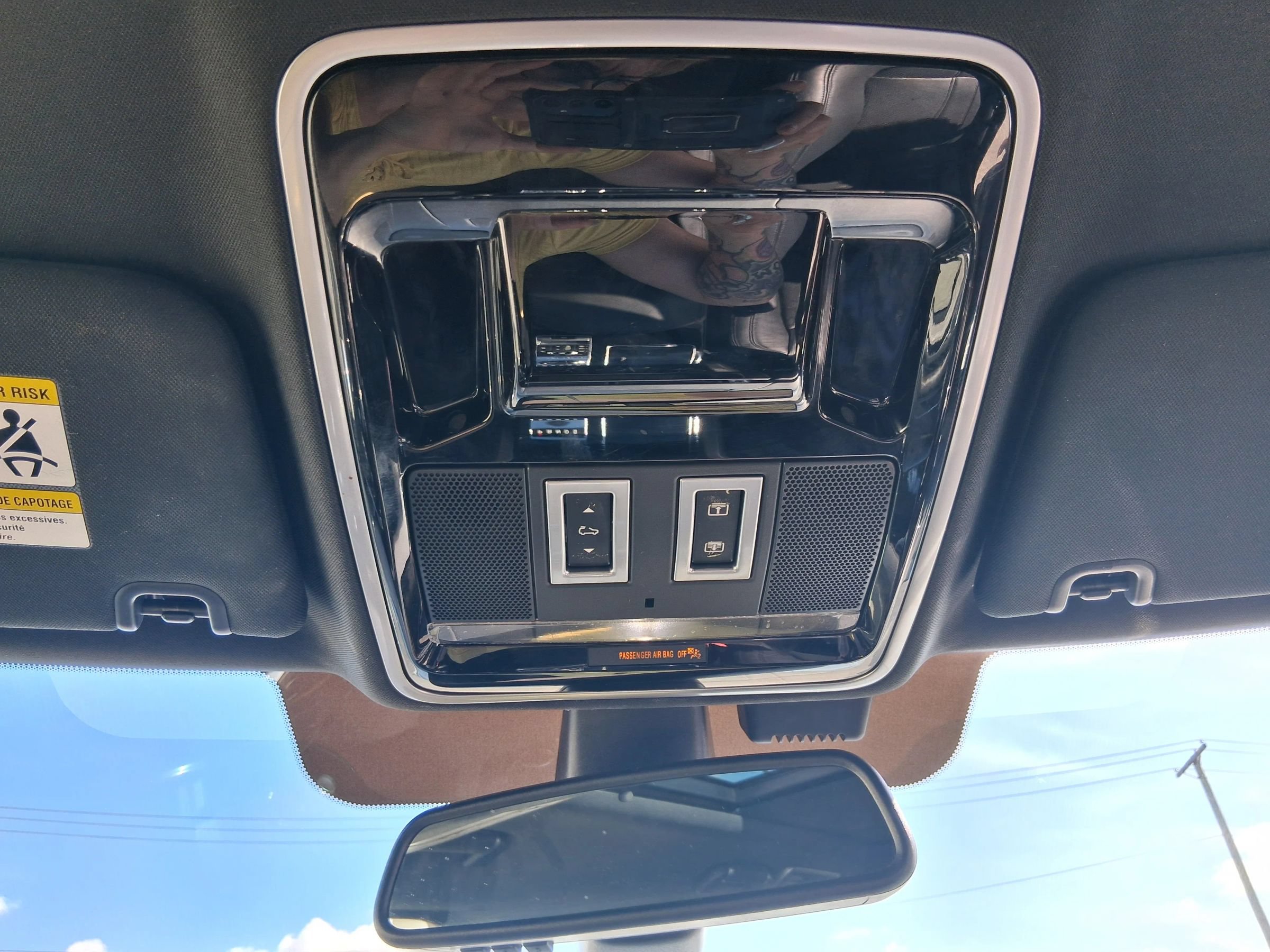 Used 2015 Land Rover Range Rover Supercharged AWD/4WD image 17