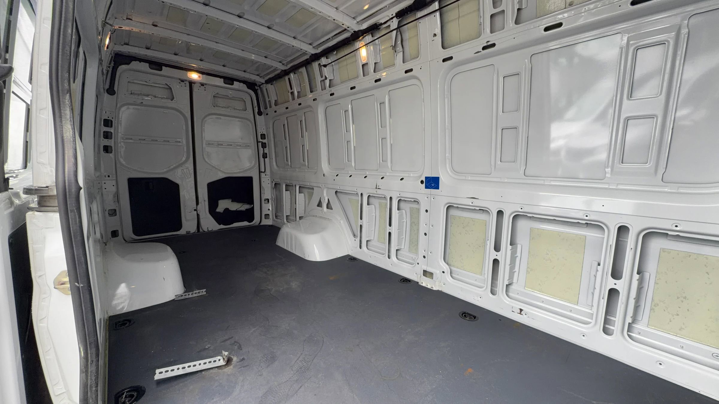 Used 2020 Mercedes-Benz Sprinter 3500 image 20