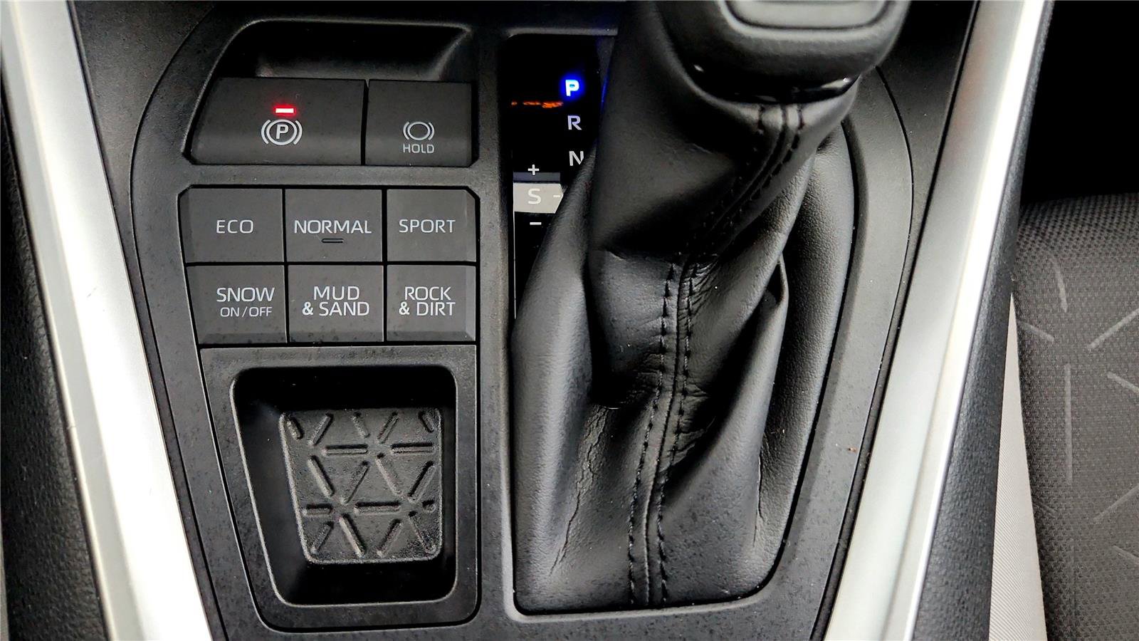 Used 2023 Toyota RAV4 XLE w/ Convenience Package image 34