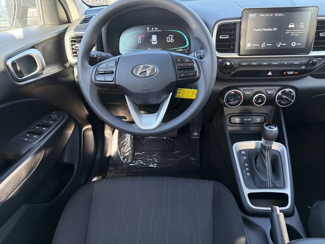 Used 2024 Hyundai Venue SE image 21