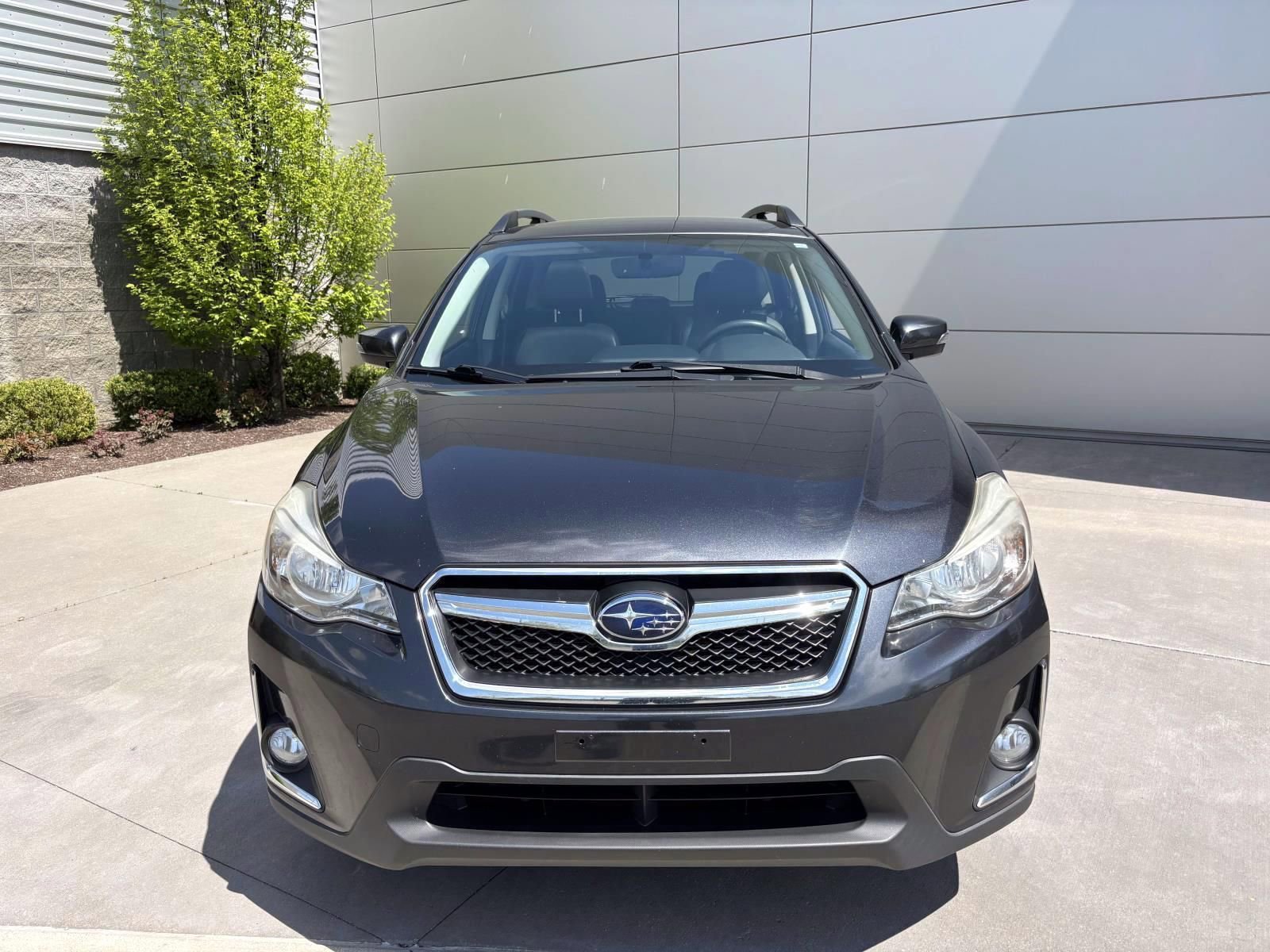 Used 2017 Subaru Crosstrek 2.0i Limited AWD/4WD image 2